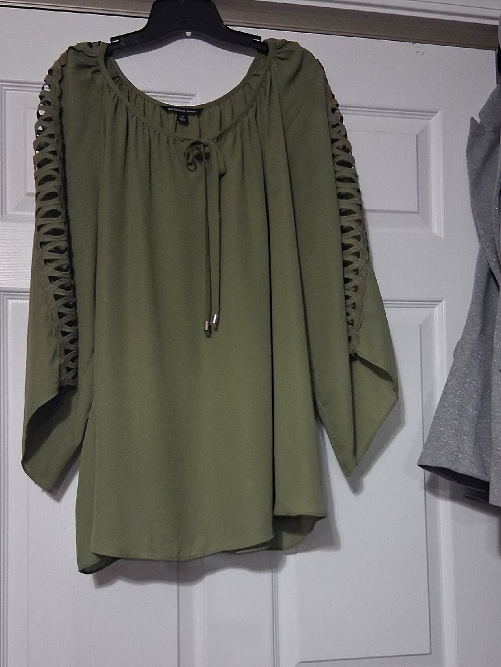 Zac & Rachel Olive Green Peasant Blouse with Braided Sleeve Detail Sz 2X. $28